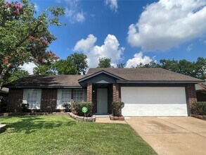 3611 Shadow Trail in Houston, TX - Building Photo - Building Photo