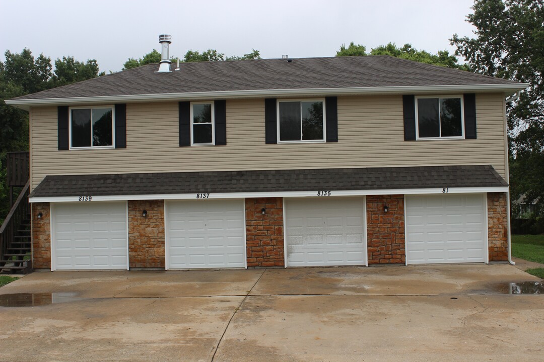 8133 N Stoddard Ave in Kansas City, MO - Building Photo
