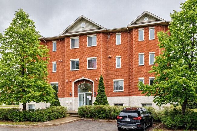14400 Jolicoeur Rue in Pierrefonds, QC - Building Photo - Primary Photo