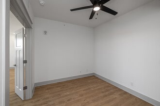 Ritter and Spool in Rogers, AR - Foto de edificio - Interior Photo