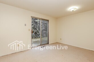 7989 Mt Hood in Dayton, OH - Building Photo - Building Photo