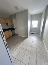 40 Hurd St, Unit 1 in Melrose, MA - Foto de edificio - Building Photo