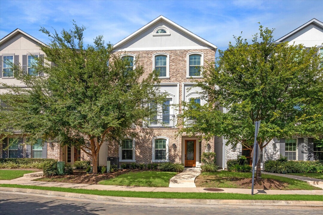 3415 Ridgeway Valley Ln in Houston, TX - Building Photo