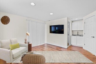 16 Wyman St N in Rye Brook, NY - Building Photo - Building Photo