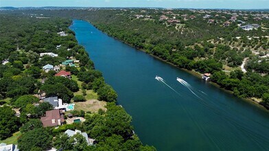 711 River Rd in Austin, TX - Foto de edificio - Building Photo