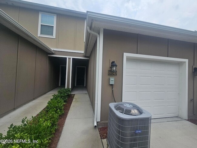 property at 86640 Shortline Cir