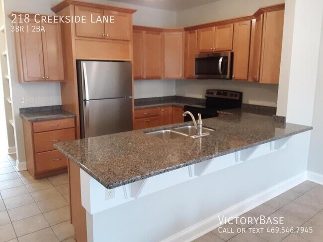 218 Creekside Ln in Sackets Harbor, NY - Building Photo - Building Photo