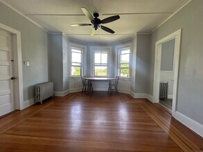 10 Cherry St in Stonington, CT - Building Photo - Building Photo