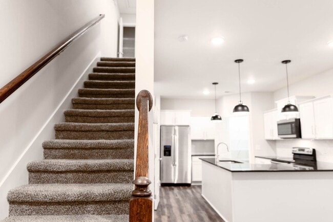 216 Drayton Dr in Clarksville, TN - Foto de edificio - Building Photo