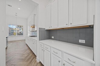 13701 Ronald Reagan Blvd in Cedar Park, TX - Building Photo - Building Photo