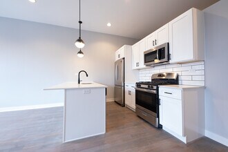 1637 W Chicago Ave in Chicago, IL - Building Photo - Building Photo