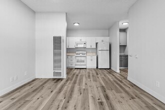 1128 Stanley Ave in Long Beach, CA - Building Photo - Building Photo