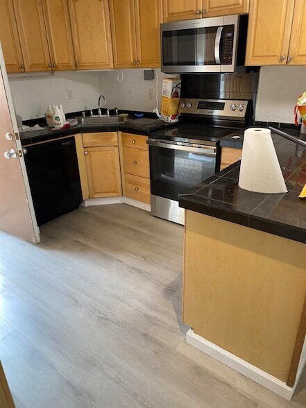 3676 Lower Honoapiilani Rd, Unit F203 in Lahaina, HI - Building Photo - Building Photo