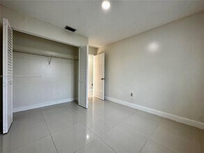 18155 SW 105th Ave in Miami, FL - Building Photo - Building Photo