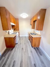 630 Silverwood Ave-Unit -3 in Upland, CA - Foto de edificio - Building Photo