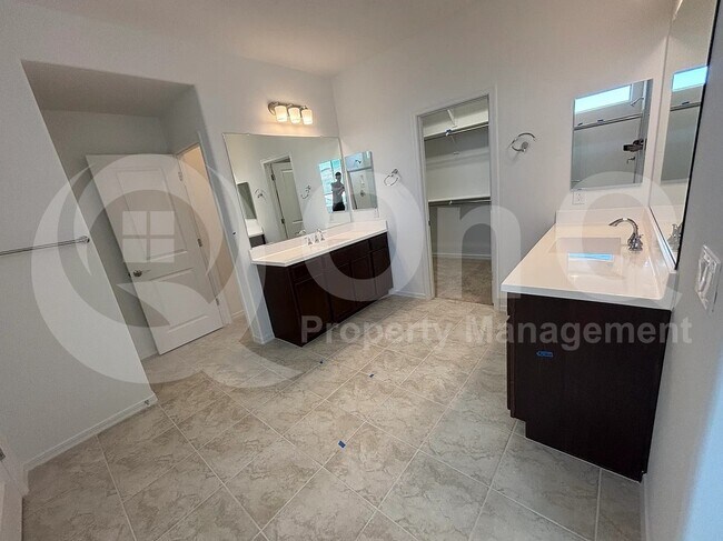 5403 W Sweet Pea Terrace in Phoenix, AZ - Building Photo - Building Photo
