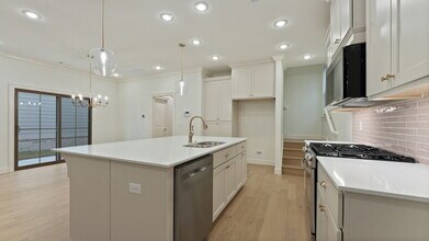 4402 W Bronco Dr in Fayetteville, AR - Building Photo - Building Photo