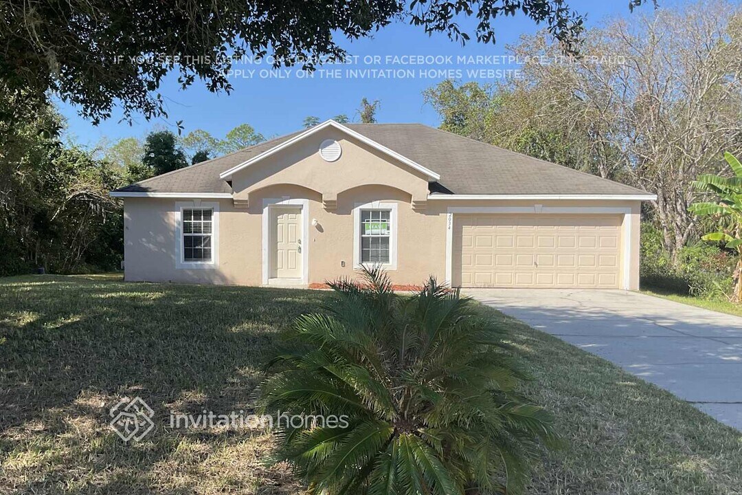 2034 5th Ave in DeLand, FL - Foto de edificio