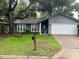 12 St Moritz Ct in Savannah, GA - Building Photo