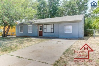 2316 NW 28th St in Lawton, OK - Foto de edificio - Building Photo