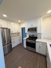 541 W Commonwealth Ave in Fullerton, CA - Building Photo - Building Photo