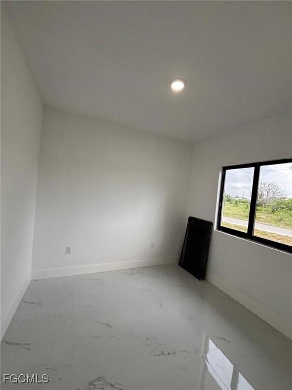 property at 729 Lamar St E