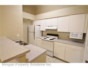 5112 Park Central Dr-Unit -#631 in Orlando, FL - Building Photo - Building Photo