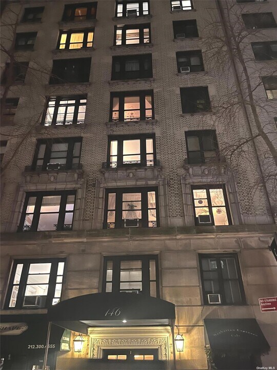 142 E 49th St-Unit -9D in New York, NY - Building Photo