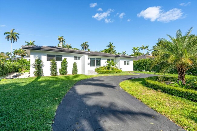 7420 Beach View Dr in North Bay Village, FL - Foto de edificio - Building Photo