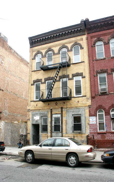 234 Stockholm St in Brooklyn, NY - Foto de edificio