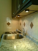 697 NE 36th St, Unit A in Oakland Park, FL - Building Photo - Building Photo
