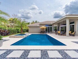 2550 Jardin Manor in Weston, FL - Building Photo