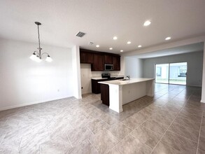 1346 Blazing Star Ln in Davenport, FL - Building Photo - Building Photo