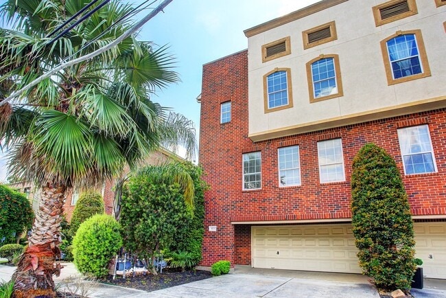 property at 923 Birdsall St