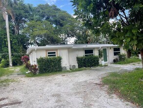 4681 SW 33rd Ave in Fort Lauderdale, FL - Building Photo - Building Photo