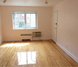 30 St Paul St, Unit 6 in Brookline, MA - Building Photo - Building Photo