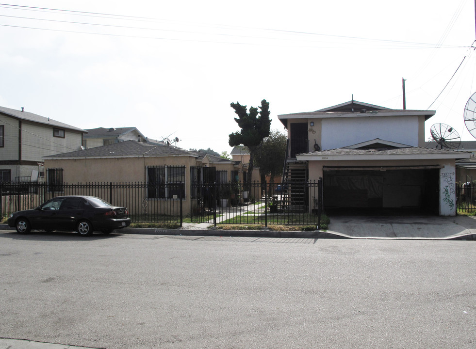 12230-34 Peach St in Lynwood, CA - Building Photo