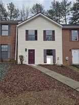 6002 Pat Mell Pl SE in Smyrna, GA - Building Photo