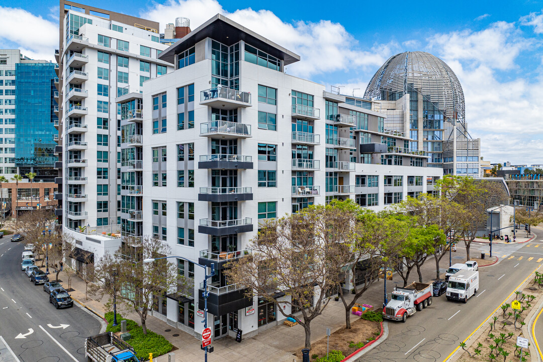 Park Terrace in San Diego, CA - Building Photo