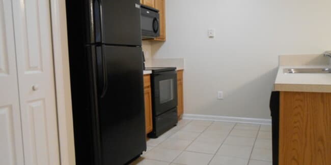 6985 Ortega Woods Dr, Unit 11 in Jacksonville, FL - Building Photo - Building Photo