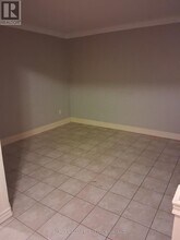 5004 St Clair Ave in Niagara Falls, ON - Foto de edificio - Building Photo