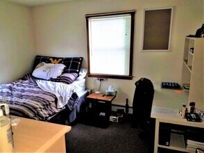 Vulcan K Team Apartments in Morgantown, WV - Foto de edificio - Interior Photo