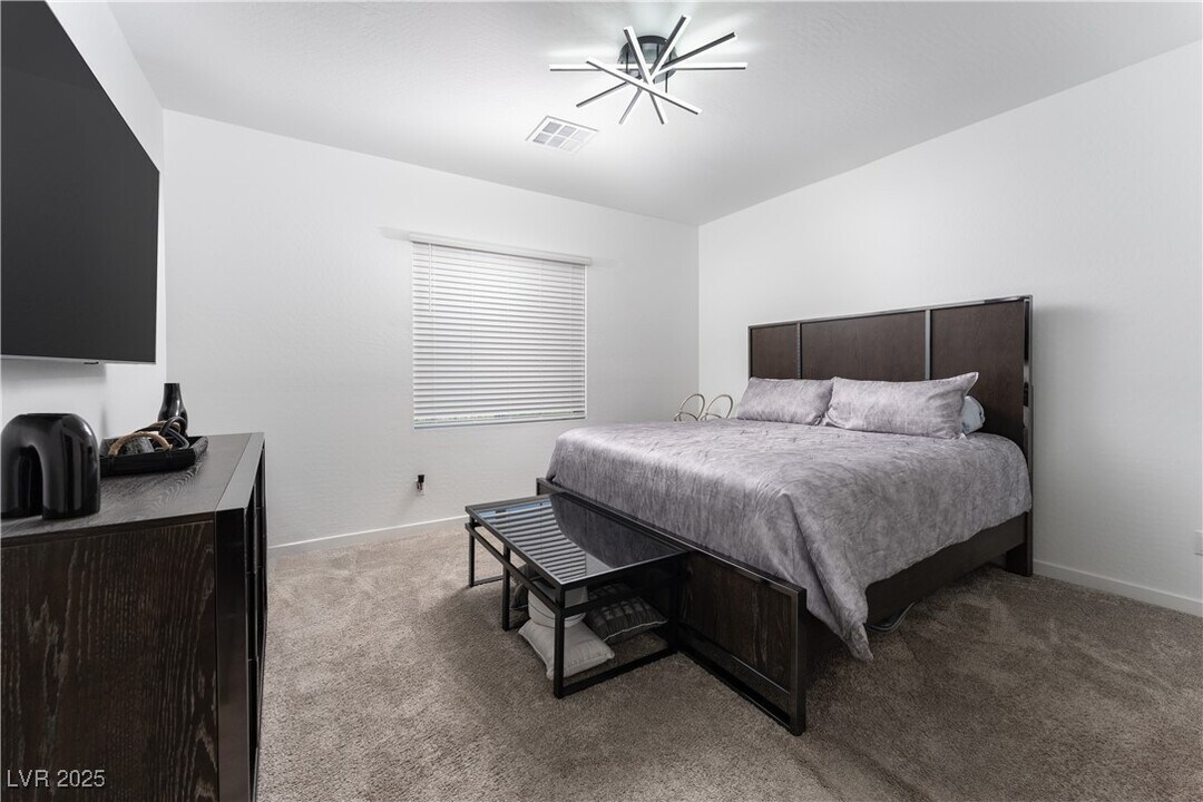 965 Nevada State Dr in Henderson, NV - Building Photo