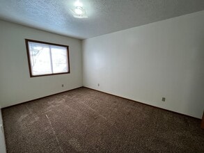 433 S Silverwood Ln in Goshen, IN - Building Photo - Building Photo