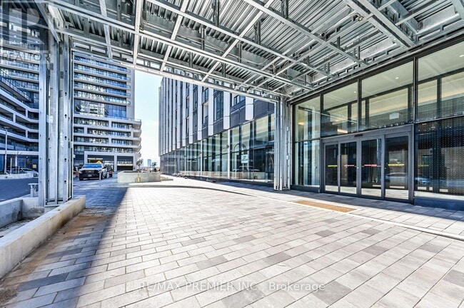 property at 27 Korda Gate