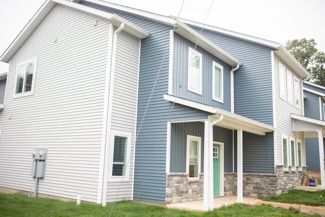 property at 906 N Madison St