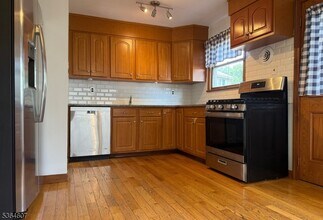 726 Midwood Rd in Ridgewood, NJ - Building Photo - Building Photo