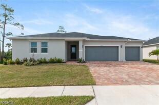 6692 Estero Bay Dr in Ft. Myers, FL - Building Photo