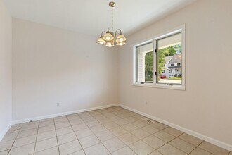 2 Larissa Ln in Thornwood, NY - Building Photo - Building Photo
