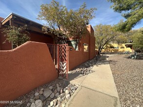 6255 N Camino Pimeria Alta in Tucson, AZ - Building Photo - Building Photo